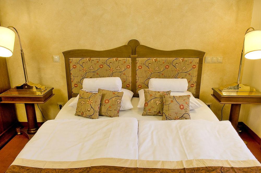 Amira Boutique Hotel Heviz Wellness & Spa Екстер'єр фото